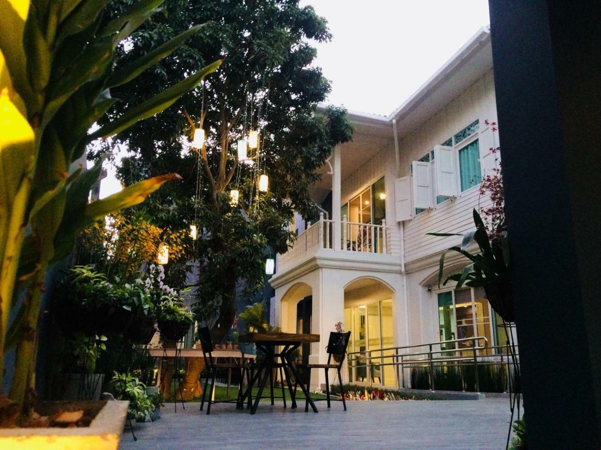 Lana Beds & Space Chiang Mai Exterior foto